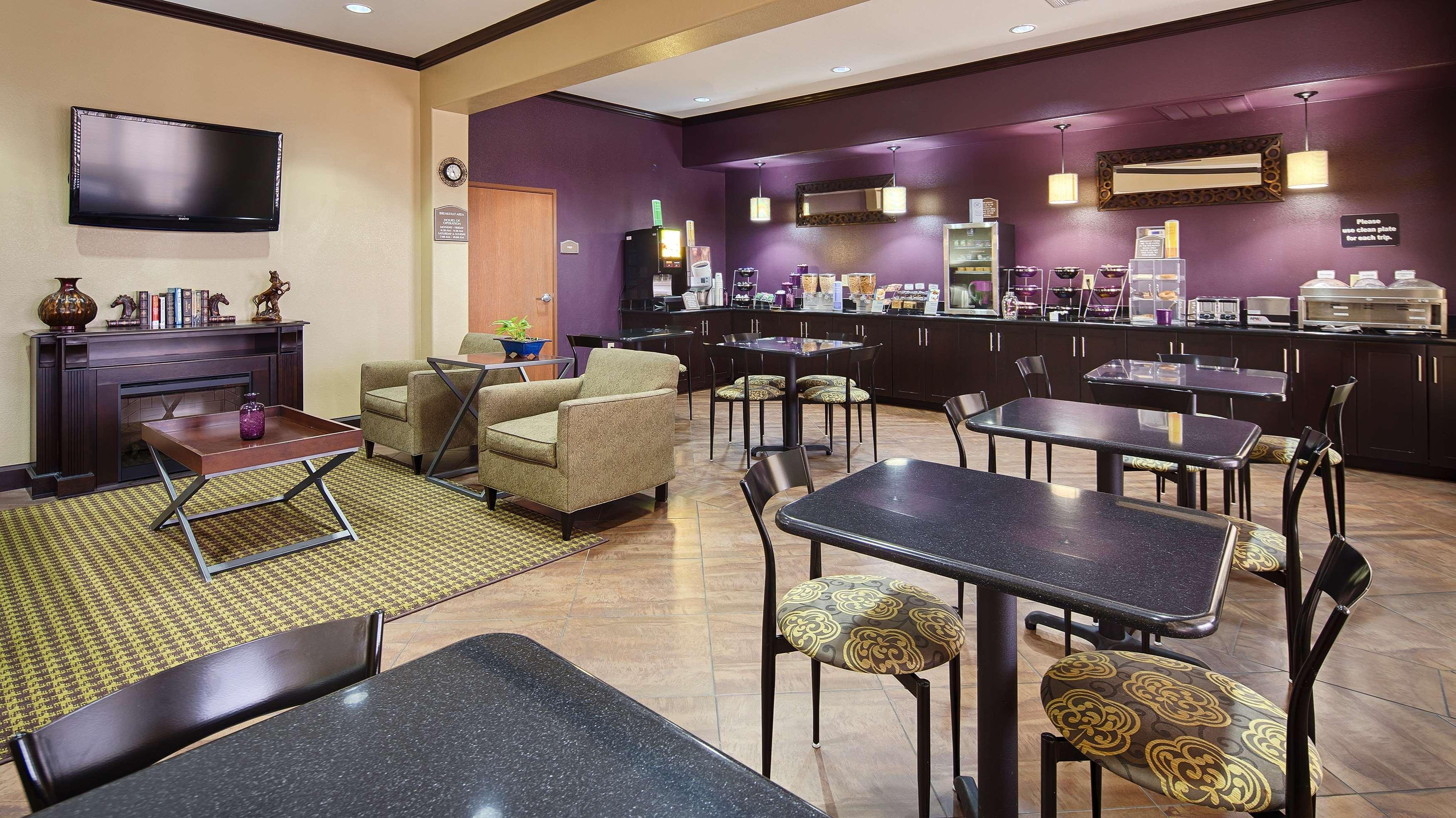 Best Western Giddings Inn & Suites Ngoại thất bức ảnh