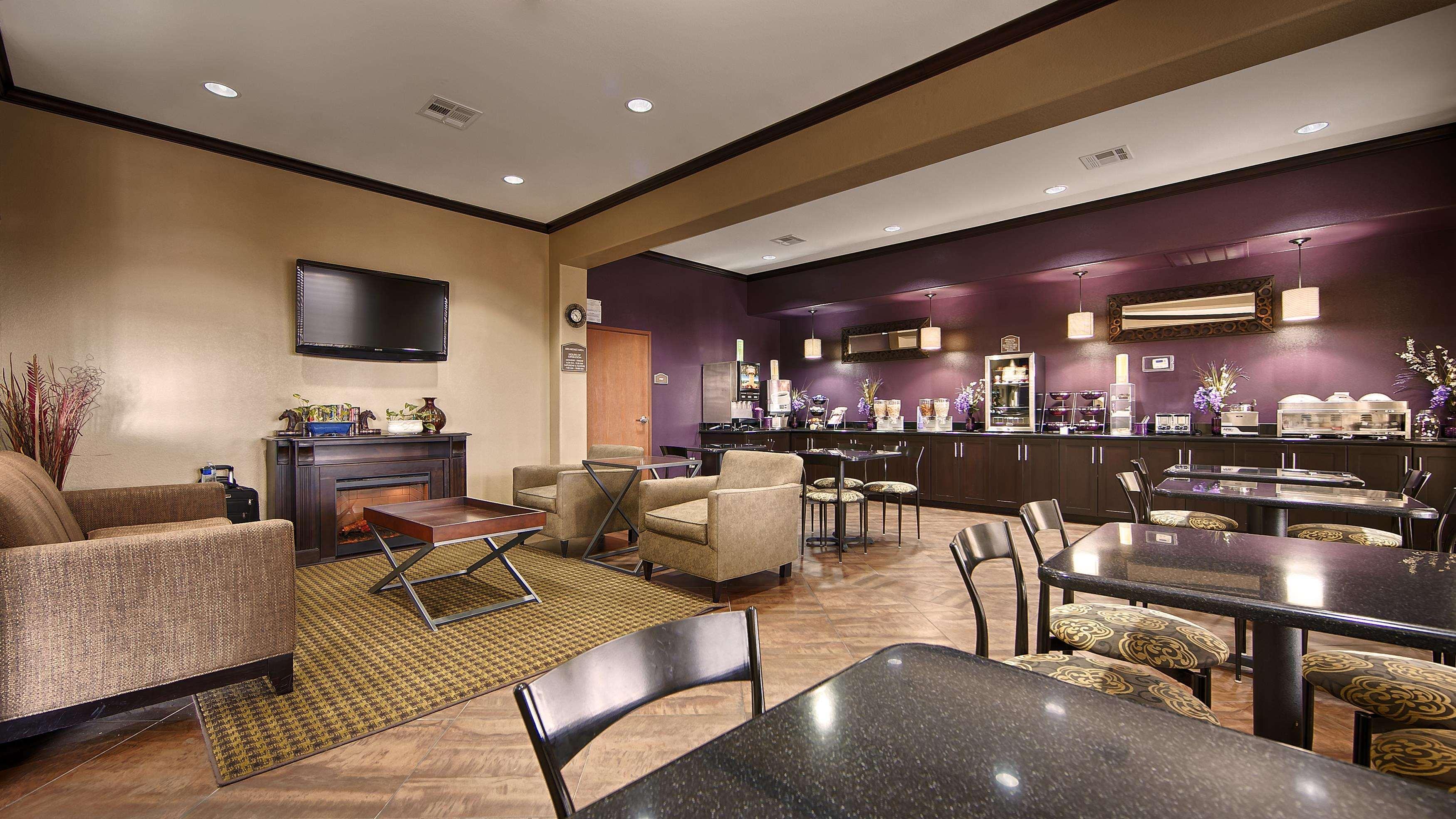 Best Western Giddings Inn & Suites Ngoại thất bức ảnh