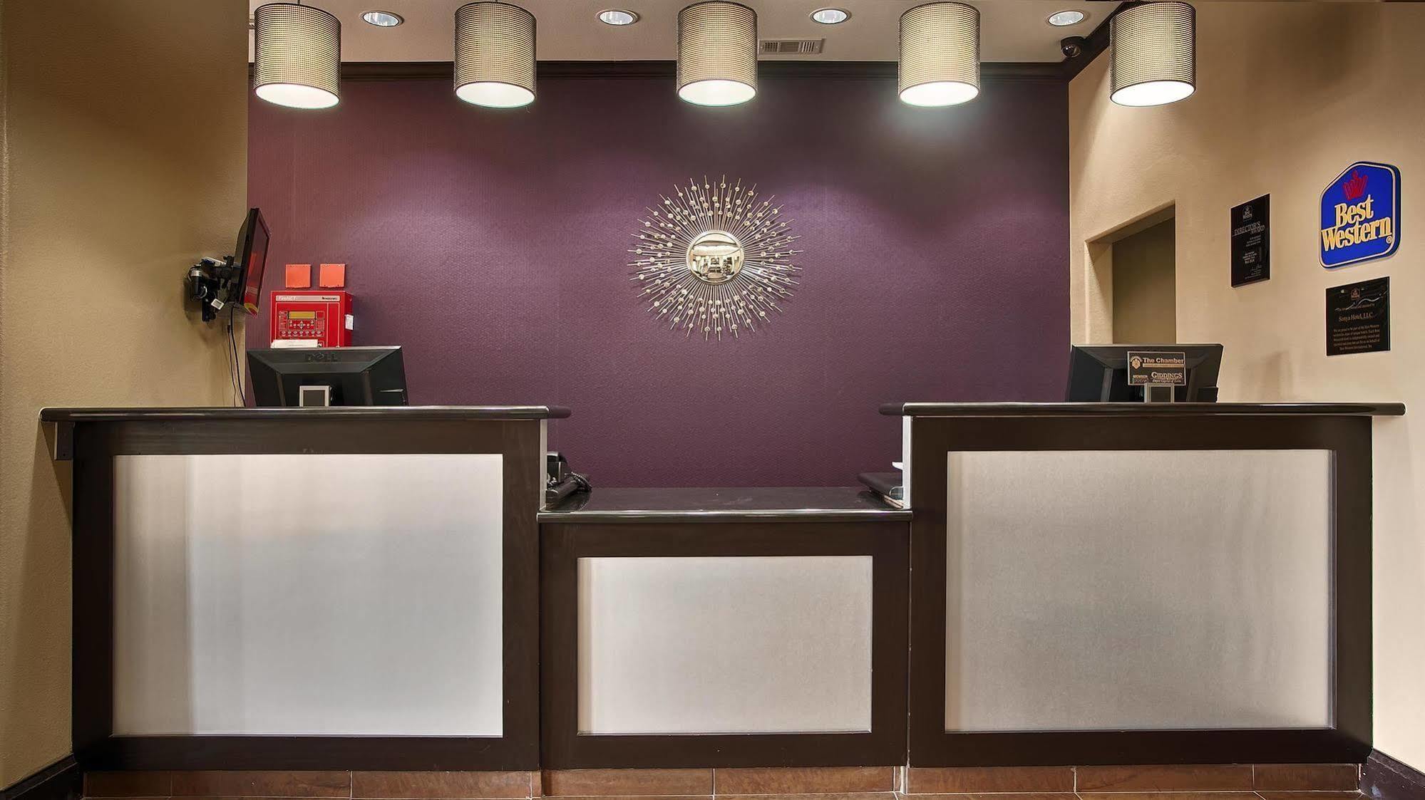 Best Western Giddings Inn & Suites Ngoại thất bức ảnh